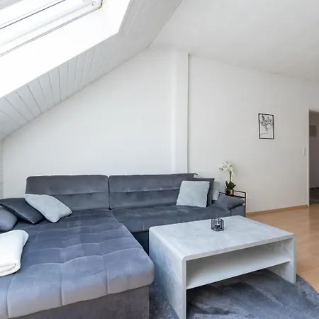 Farawayhomes #7 Apartment